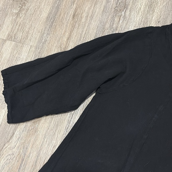 Oh My Gauze Black Tunic with Spiral Design - Picture 3 of 16